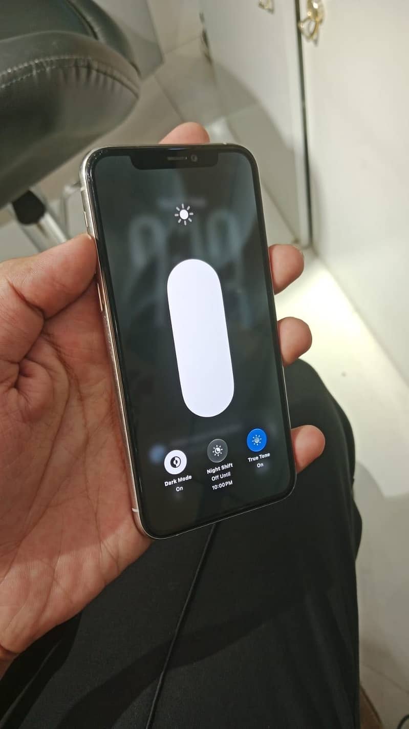 Apple iPhone 11 Pro 2