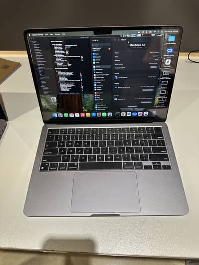 MacBook air m3 13” 8/512 only 49 cycles like new with box
