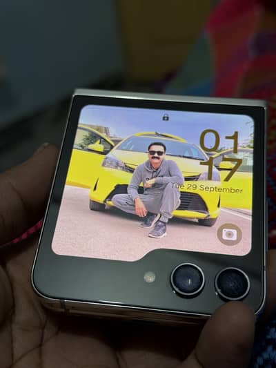 Samsung small dot Z Flip 5 pta approved