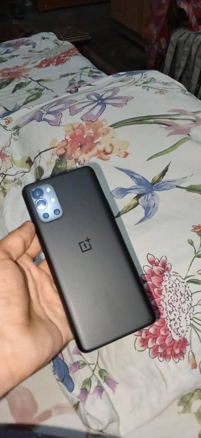 One Plus 9R
