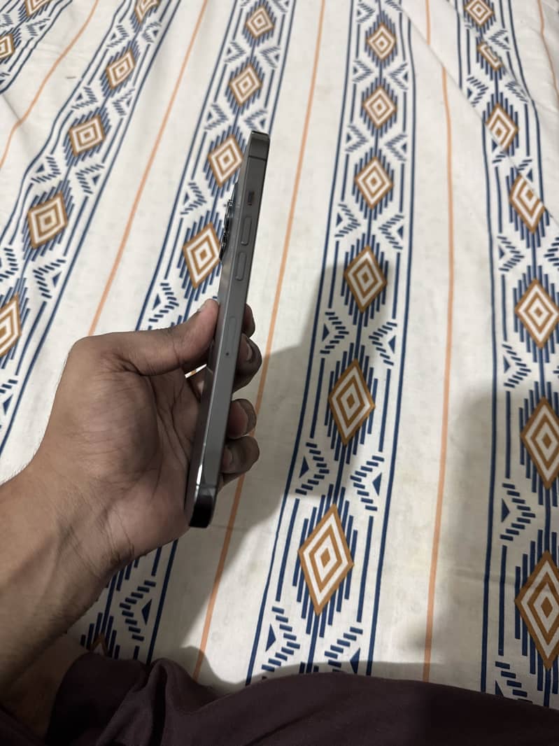 Apple iPhone 12 Pro Max 3