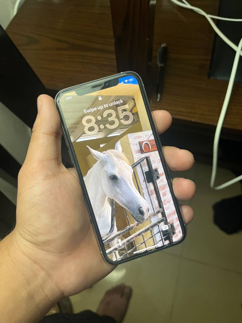 Apple iPhone 11 Pro 1