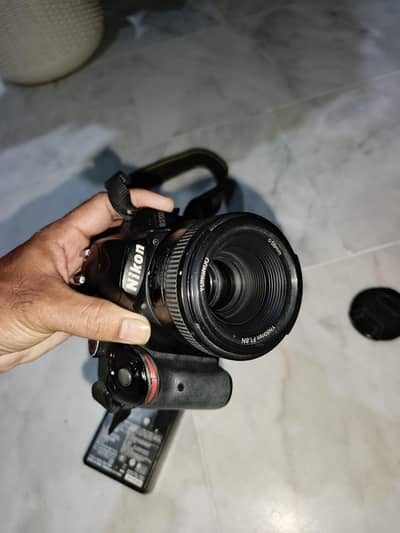 DSLR camera