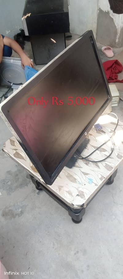 LOOT SALE — Used Laptop/Desktop