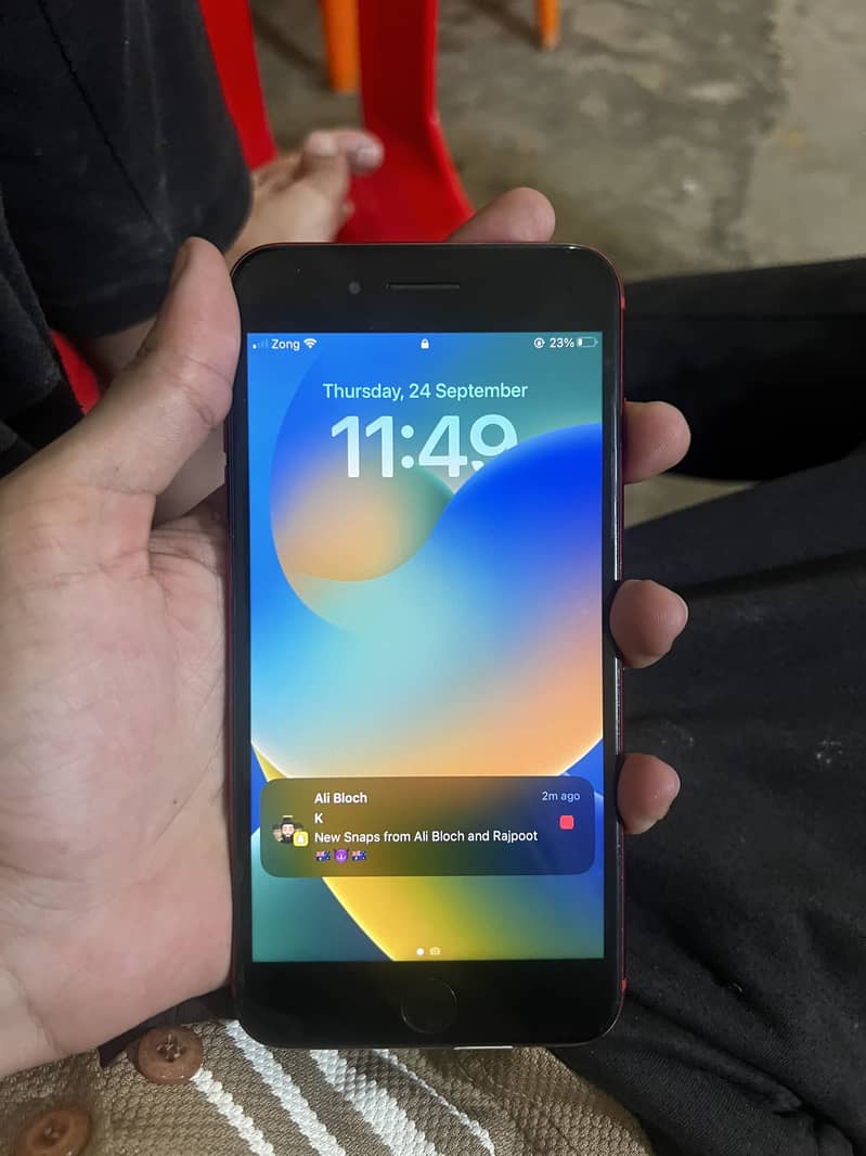 Apple iPhone 8 Plus 1