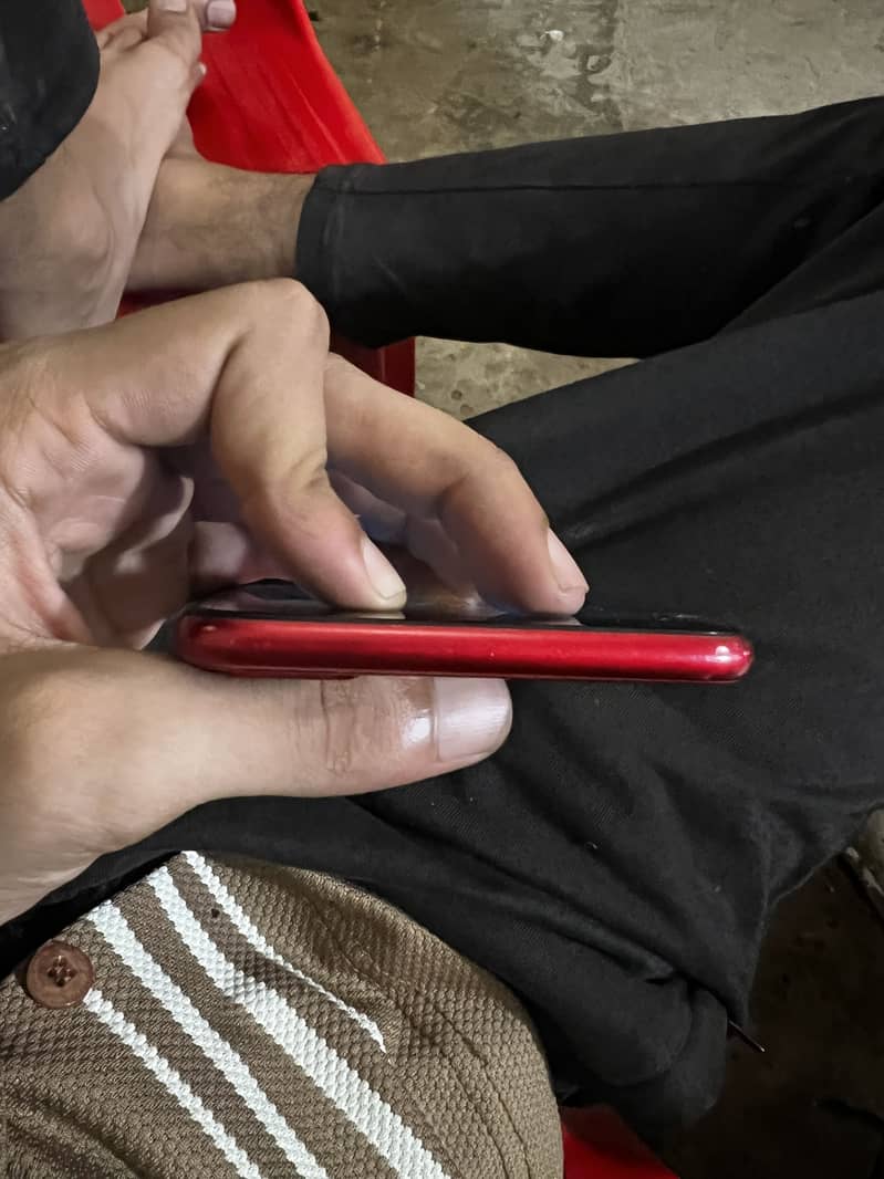 Apple iPhone 8 Plus 3