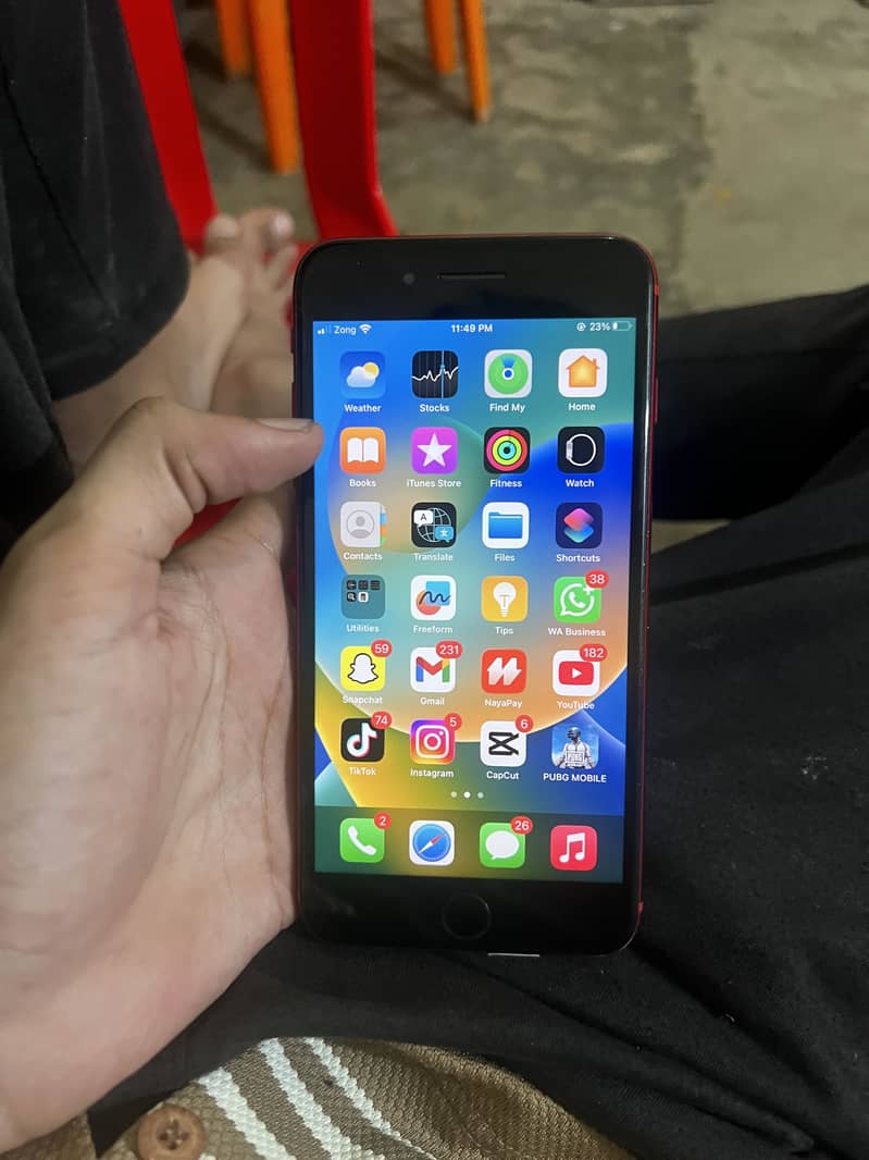 Apple iPhone 8 Plus 6
