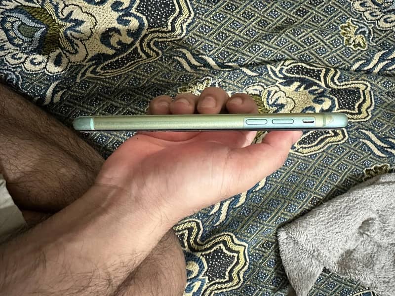 Apple iPhone 11 1