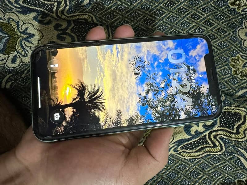 Apple iPhone 11 3
