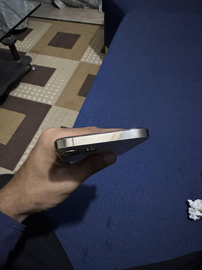 IPhone 12 pro max 1