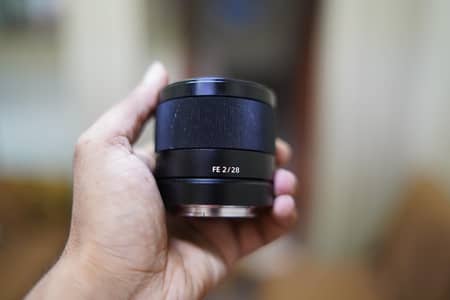 sony lens 28mm f2 lush condition