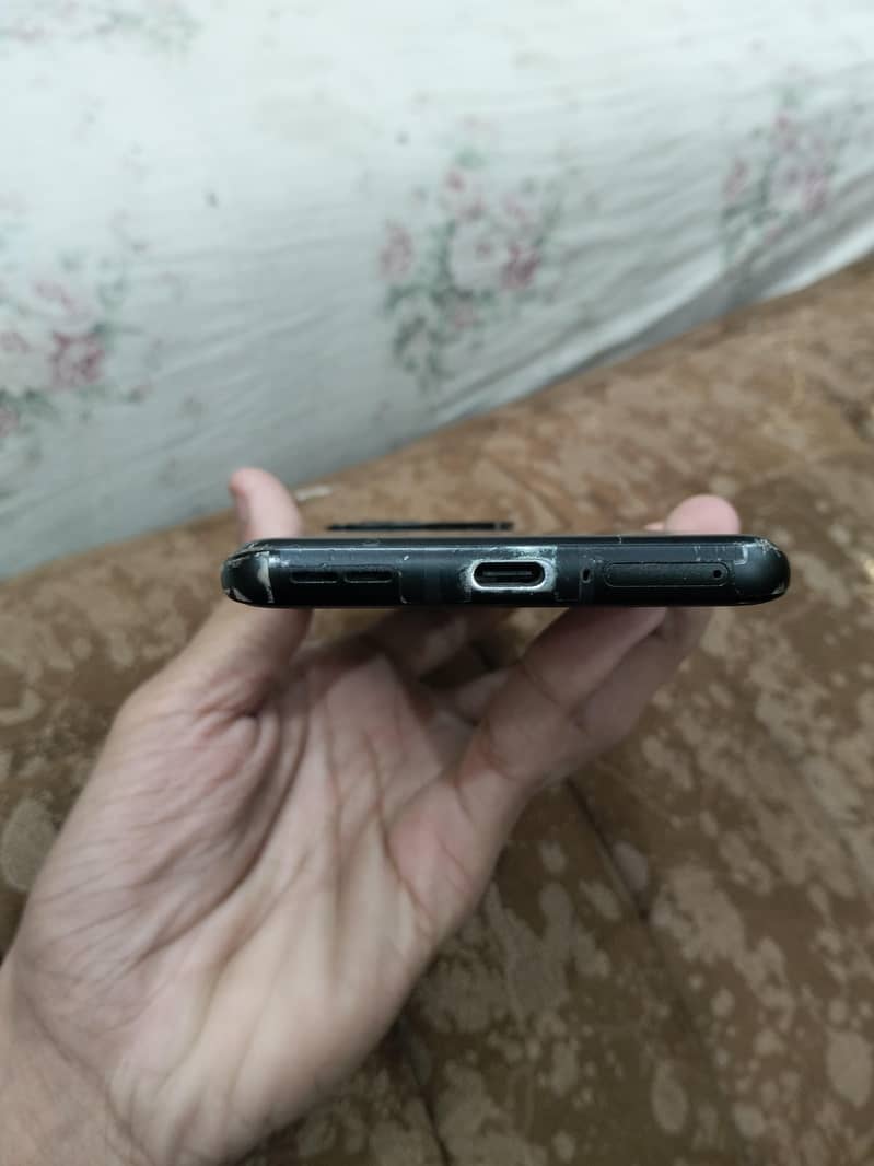 One Plus 10 Pro 1