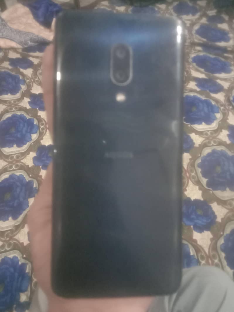 Sharp Aquos Zero 2 1