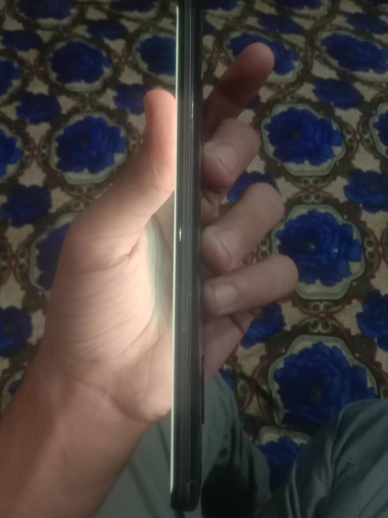 Sharp Aquos Zero 2 5