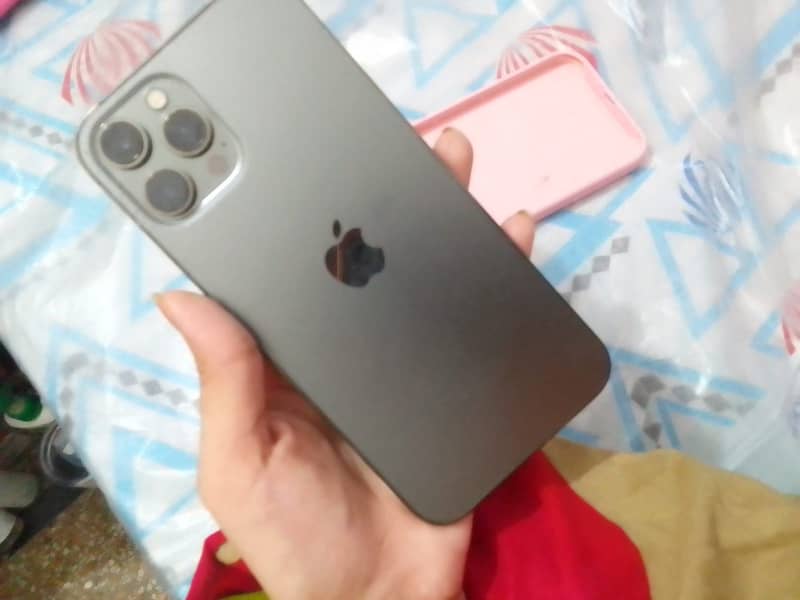Apple iPhone 12 Pro Max 3
