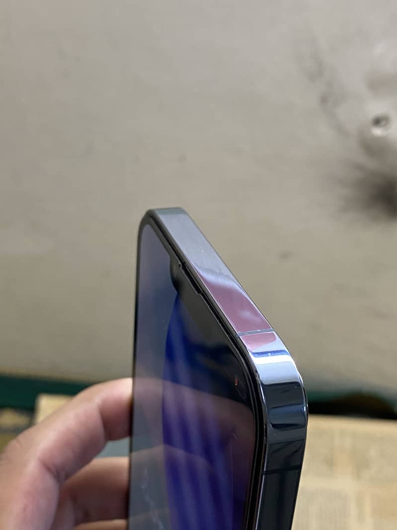 Apple iPhone 13 Pro Max 3