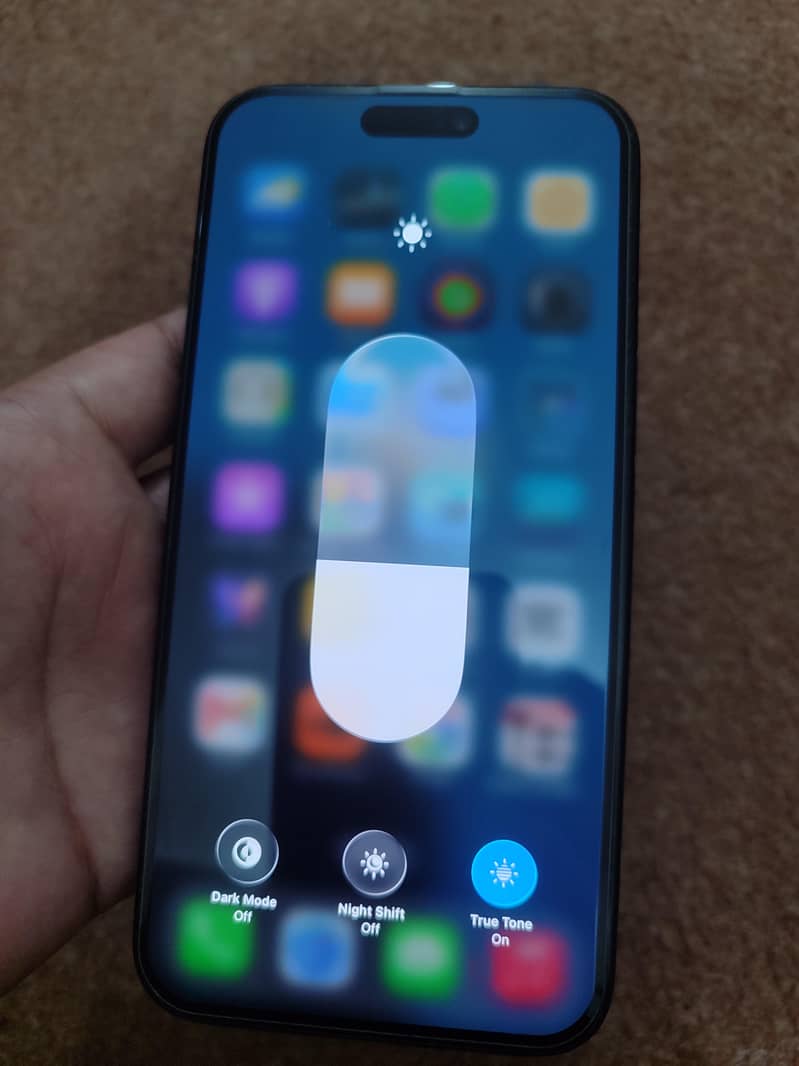Apple iPhone 15 Pro Max 2