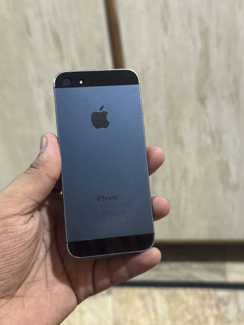 Apple iPhone 5 0