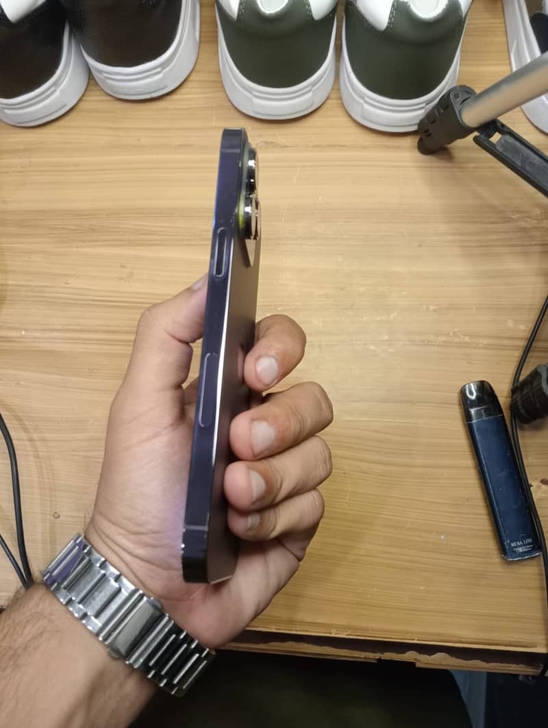 Apple iPhone 14 Pro Max 10
