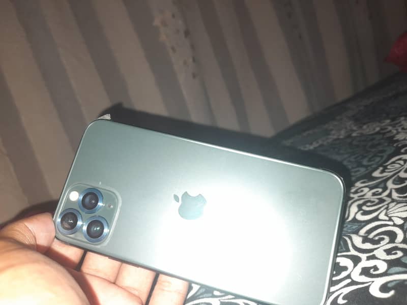 Apple iPhone 11 Pro 2