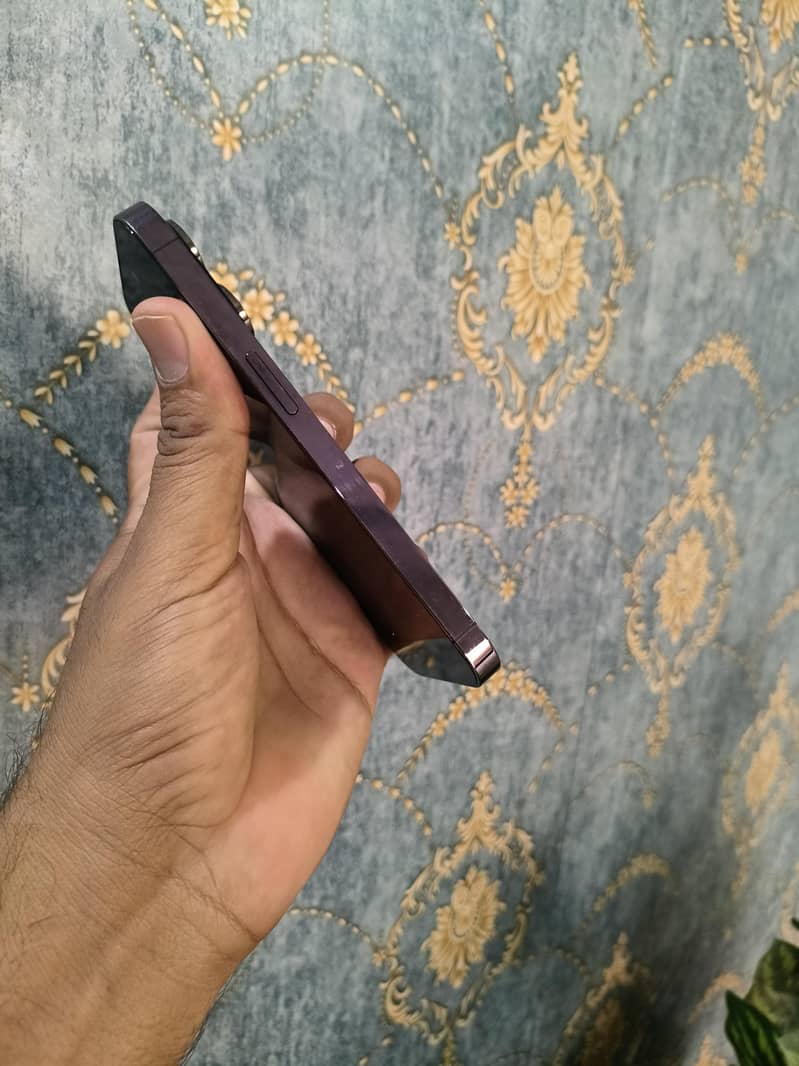 Apple iPhone 14 Pro 2