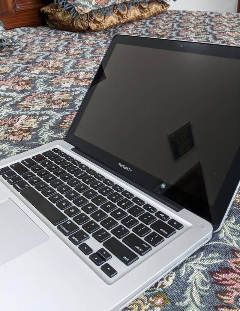 MACBOOK pro 2012 i5 0
