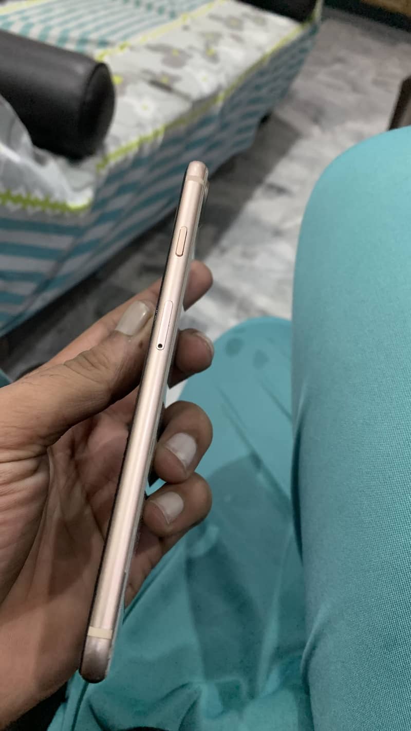 Apple iPhone 8plus 3