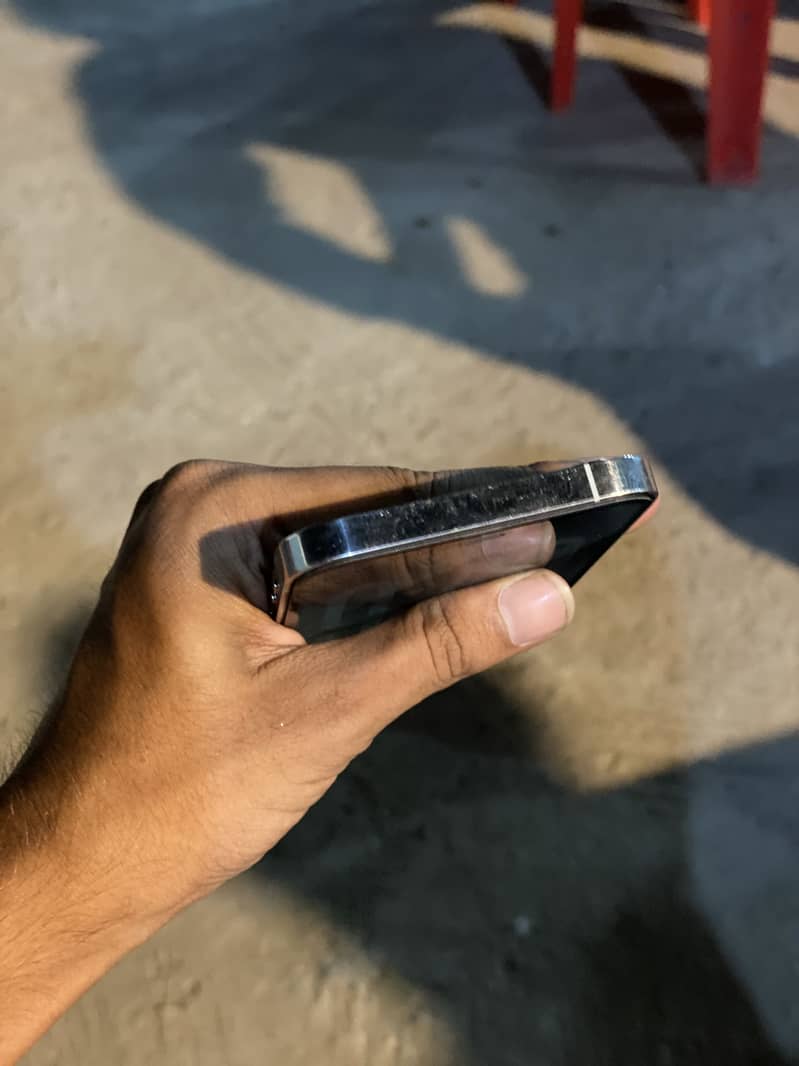 Apple iPhone 12 Pro 4