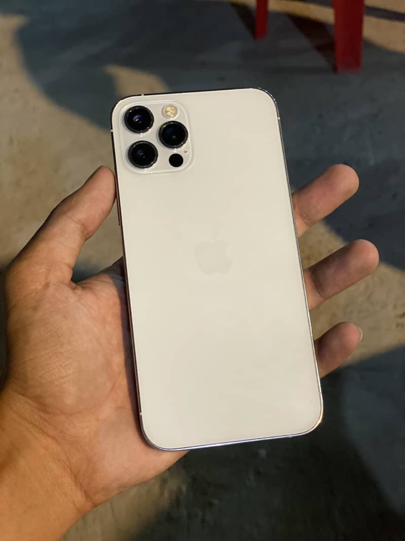Apple iPhone 12 Pro 6