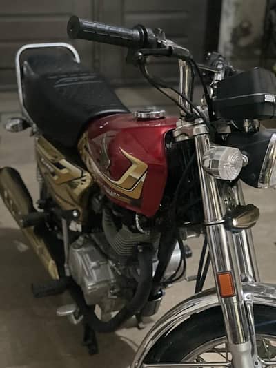 HONDA CG 125 GOLD EDITION