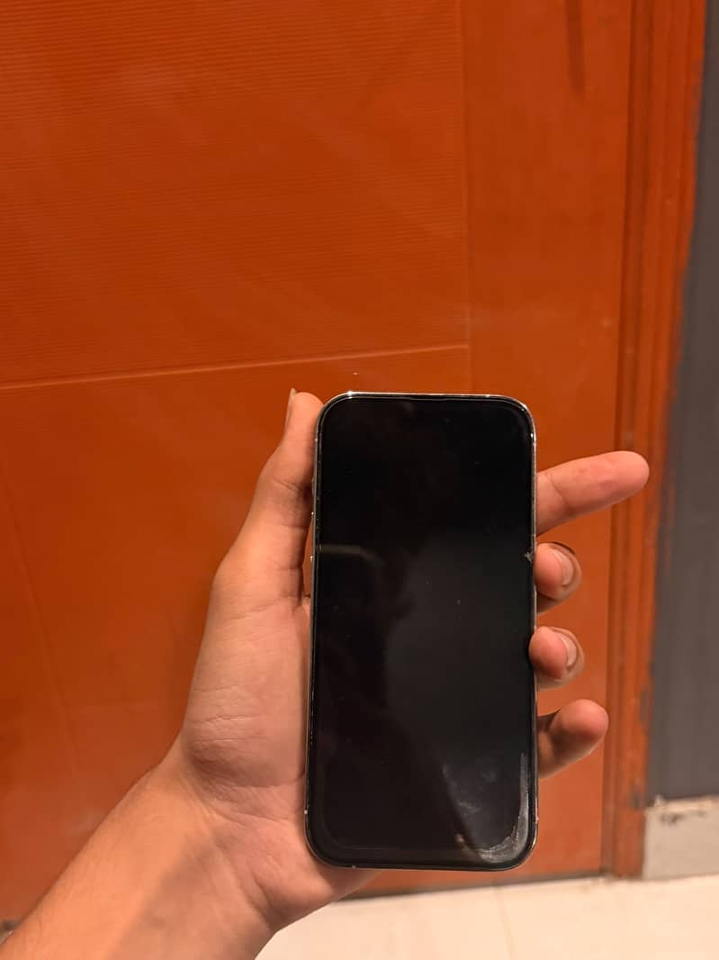 Apple iPhone 14 Pro 2