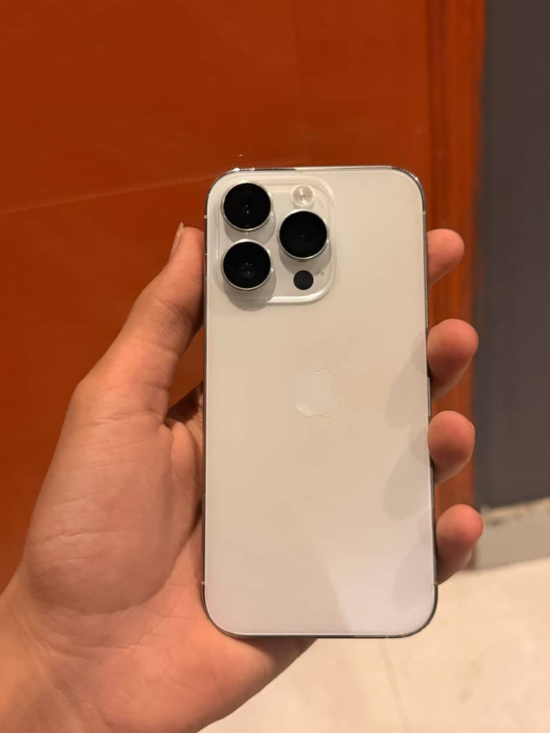 Apple iPhone 14 Pro 4