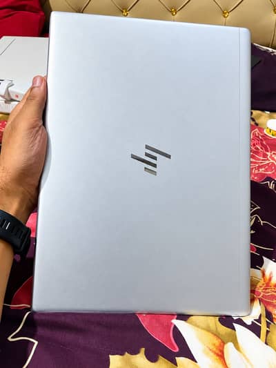 HP elite book 840 16GB 512GB SSD