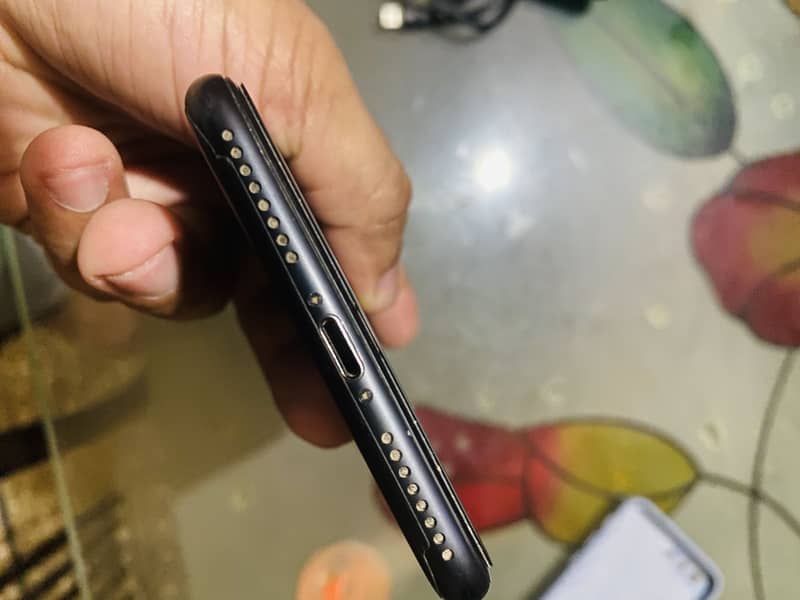 Apple iPhone 7 Plus 6