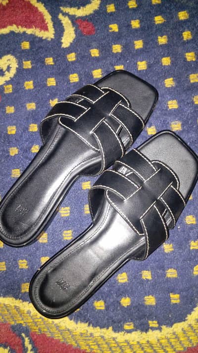 H&M cross flats