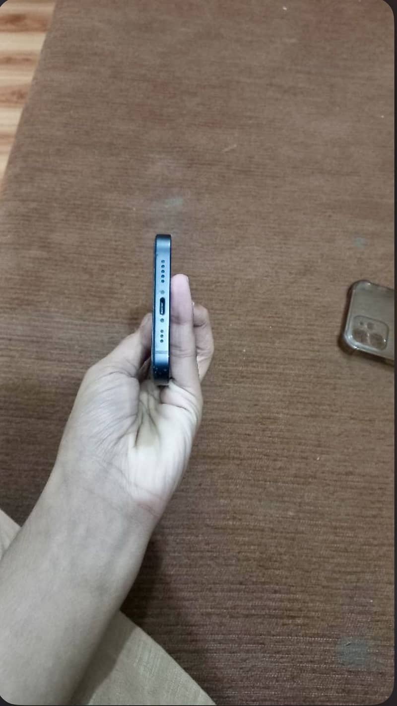 Apple iPhone 12 2