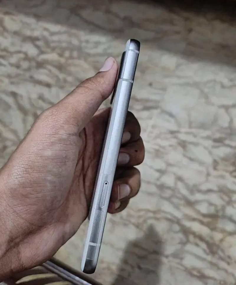 Google Pixel 8a 3