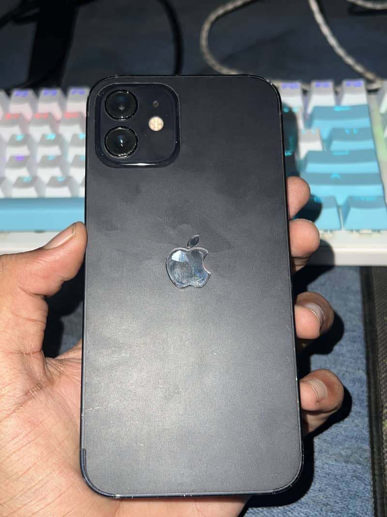Apple iPhone 12 3