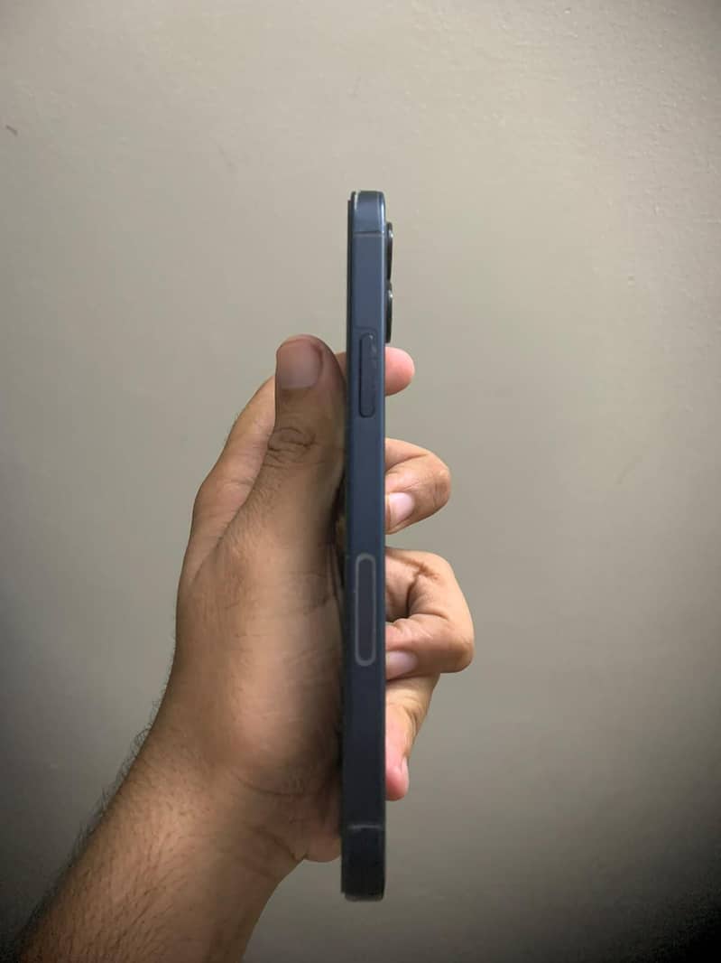 Apple iPhone 12 5