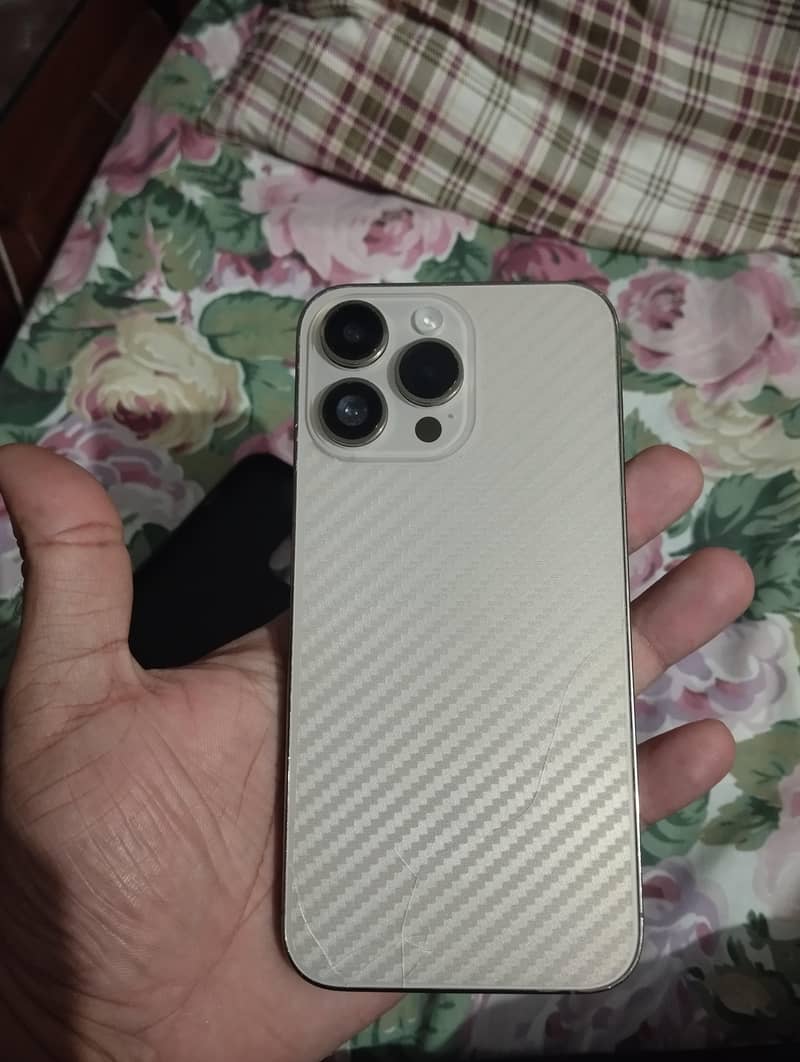 Apple iPhone 14 Pro Max 4