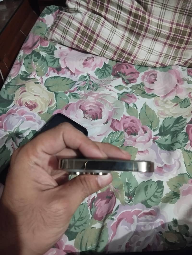 Apple iPhone 14 Pro Max 7