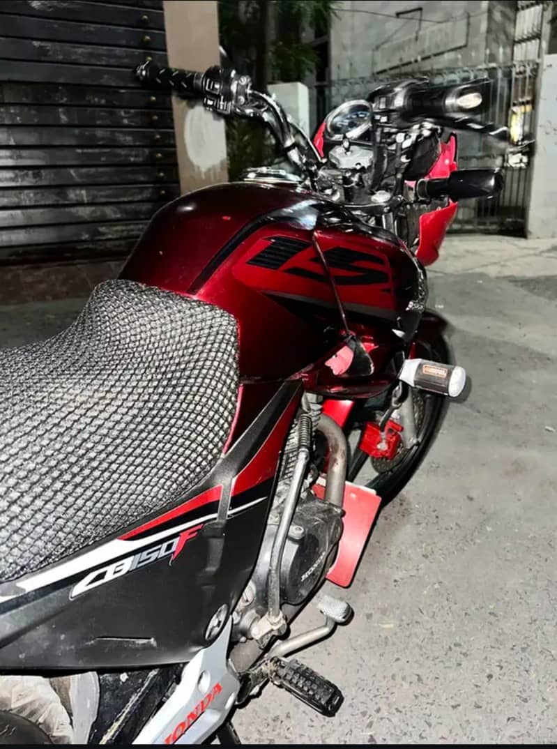 Honda CB 150F 2