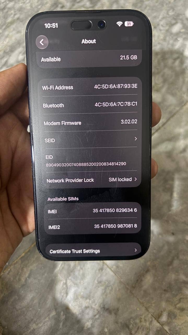 Apple iPhone 16 6