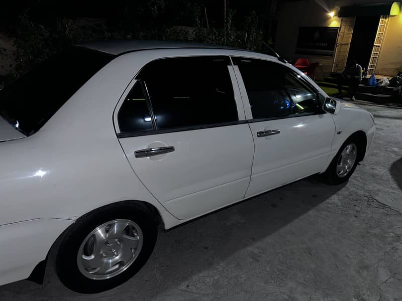Lancer 2004 1