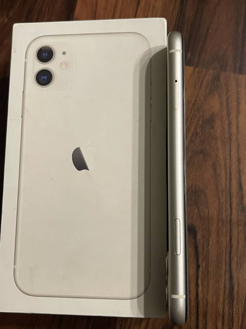 Apple iPhone 11 4