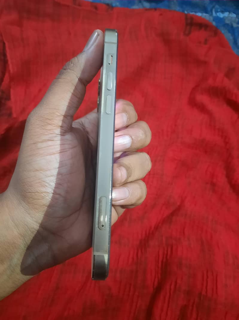 Apple iPhone 12 Pro 6