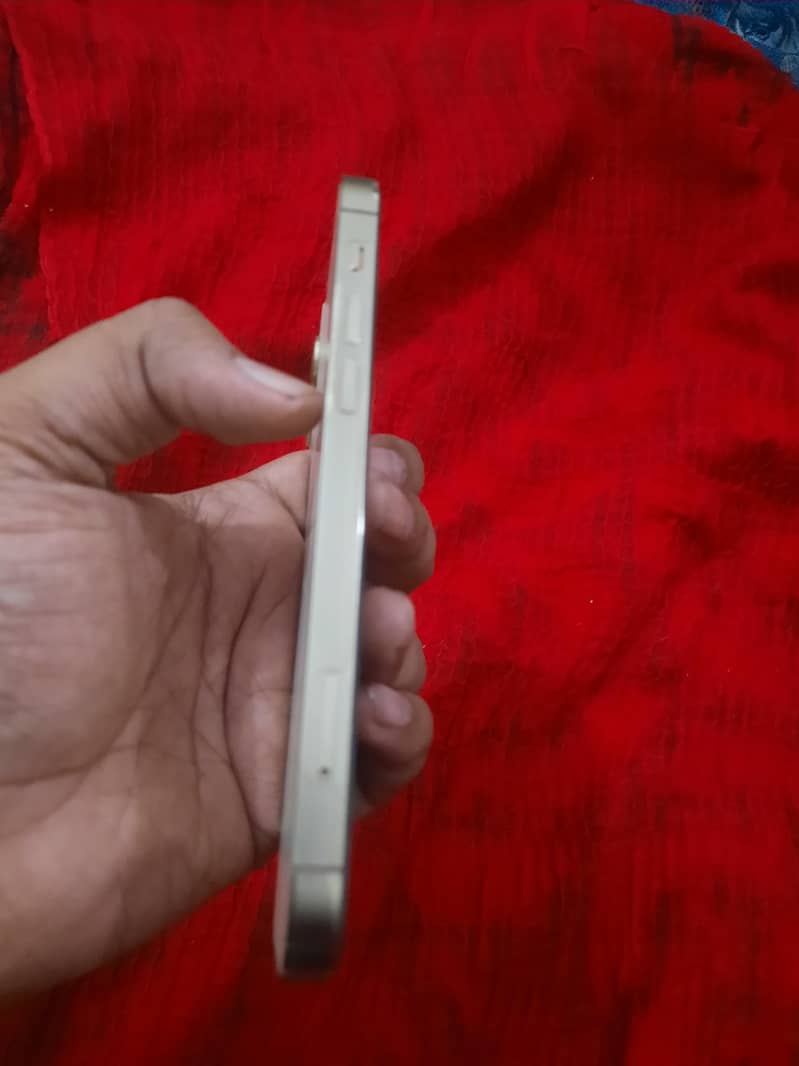 Apple iPhone 12 Pro 8