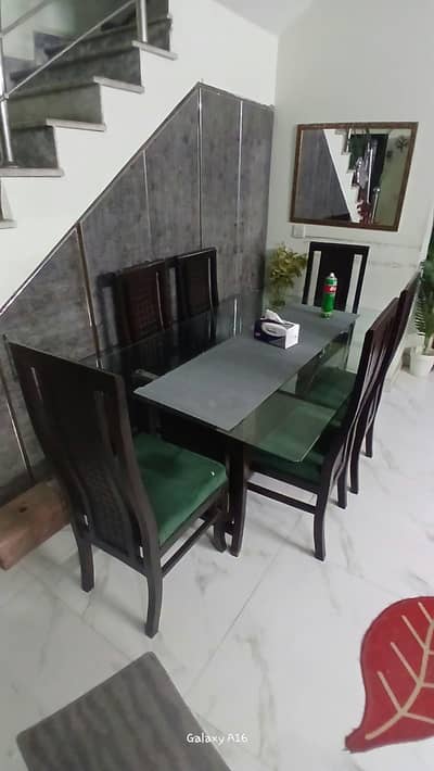 Selling Dining table