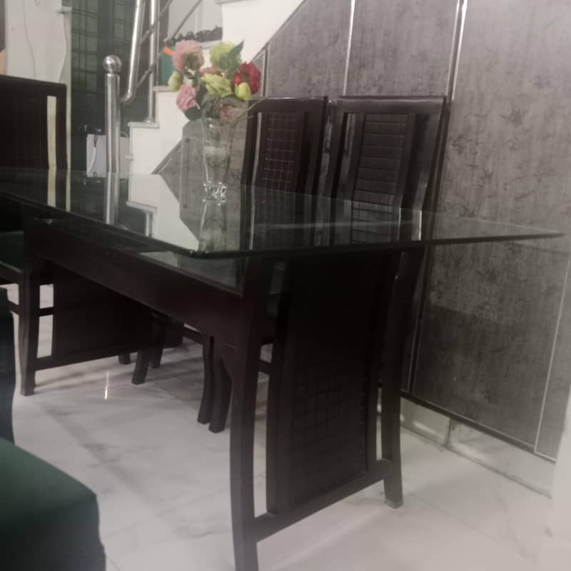 Selling Dining table 2