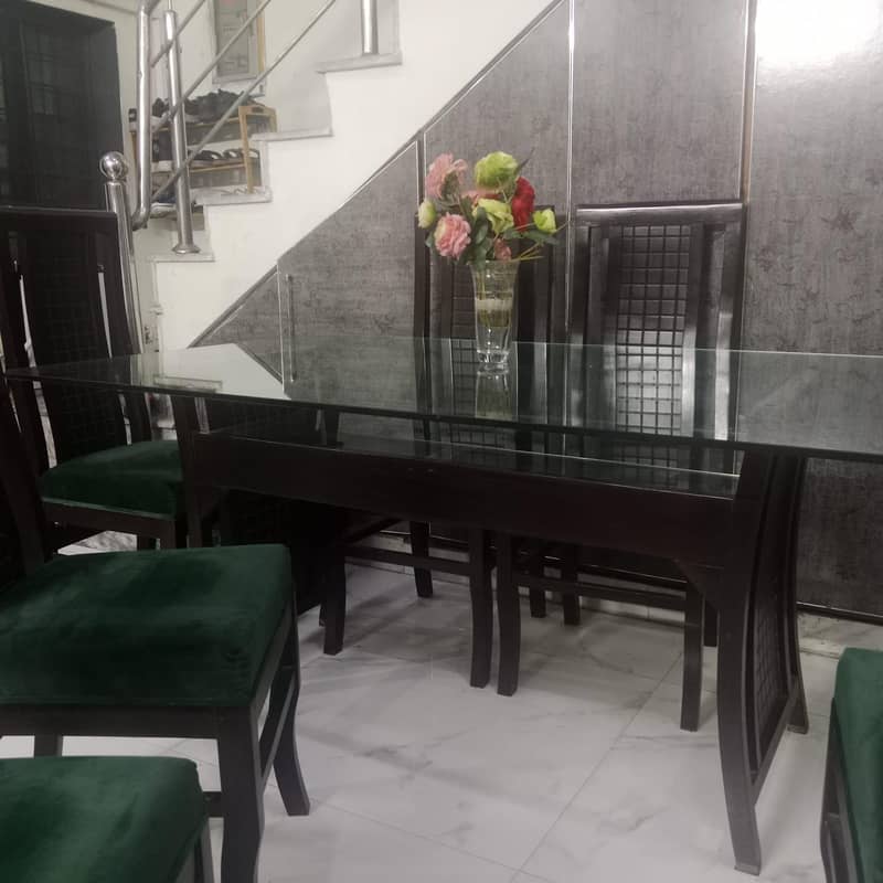 Selling Dining table 3
